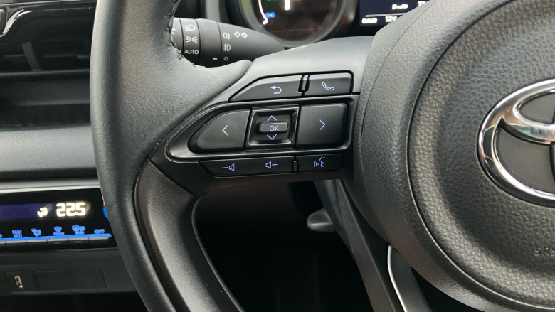 Toyota Yaris 1.5 Hybrid Design 5dr CVT Hybrid Hatchback